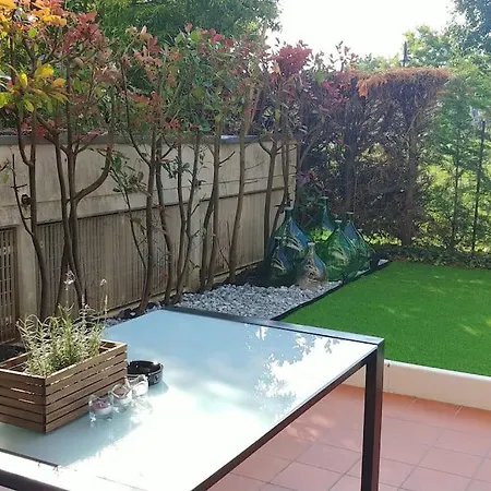 Apartment Art-apart Lt Con Giardino Privato